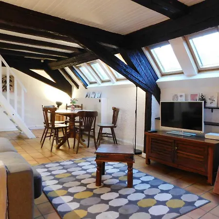 Appartement Typique Et Cosy A Deux Pas De La Cathedrale Apartment