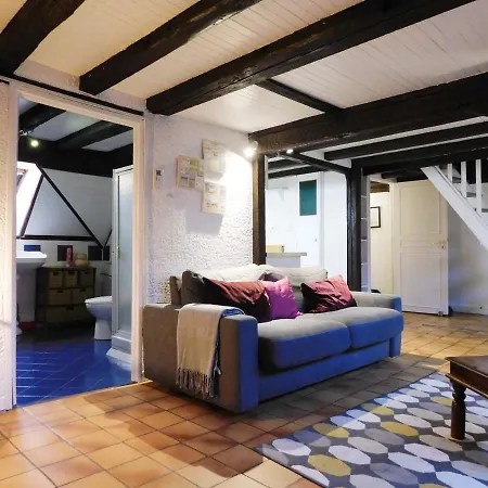 Appartement Typique Et Cosy A Deux Pas De La Cathedrale Apartment *