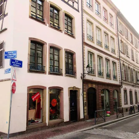 Appartement Typique Et Cosy A Deux Pas De La Cathedrale Apartment Strasbourg